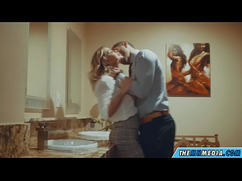 ❤️ Wenn eine vollbusige Blondine dich in einer öffentlichen Toilette verführt ❤️ Anal porn bei porn de.28films.ru ❌